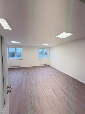 Pronájem kanceláře, Dobřejovice, 541 m2