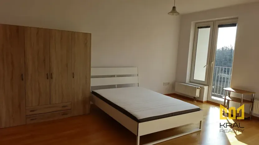 Pronájem bytu 1+kk, Praha - Strašnice, Názovská, 39 m2