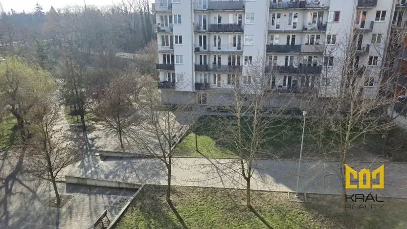 Pronájem bytu 1+kk, Praha - Strašnice, Názovská, 39 m2