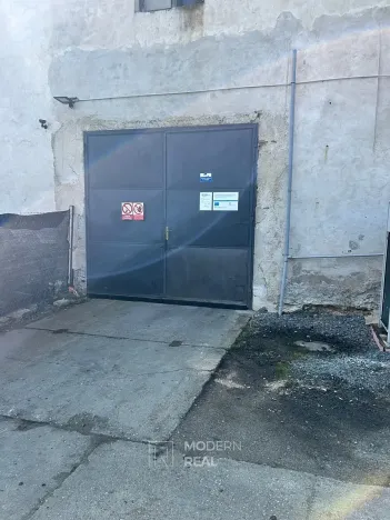 Pronájem skladu, Hajany, 900 m2