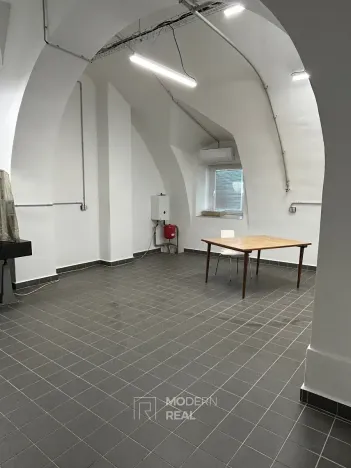 Pronájem skladu, Hajany, 900 m2