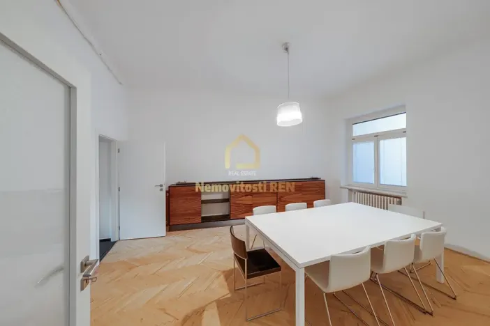 Prodej bytu 3+1, Ostrava, Nádražní, 113 m2