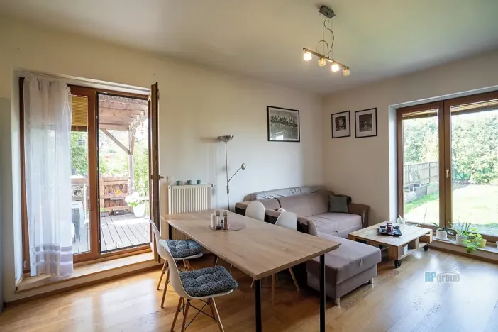 Prodej bytu 2+kk, Zbuzany, Lomená, 61 m2