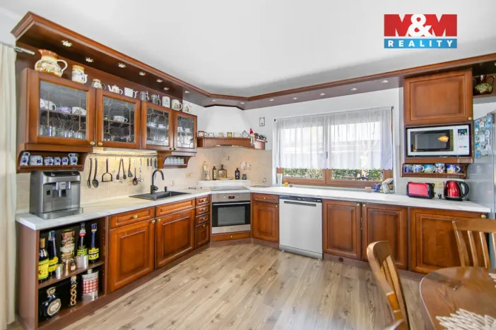 Prodej rodinného domu, Praha - Újezd nad Lesy, Svojšická, 230 m2