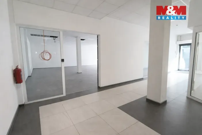 Pronájem obchodního prostoru, Benešov, Vnoučkova, 108 m2