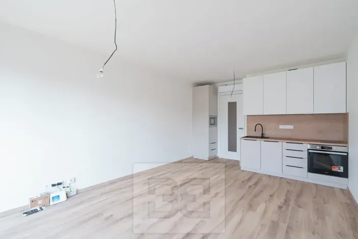 Pronájem bytu 1+kk, Praha - Hloubětín, Poděbradská, 32 m2