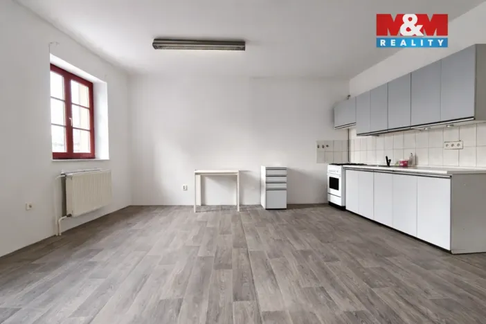 Pronájem bytu 2+kk, Opava - Město, Dolní náměstí, 94 m2