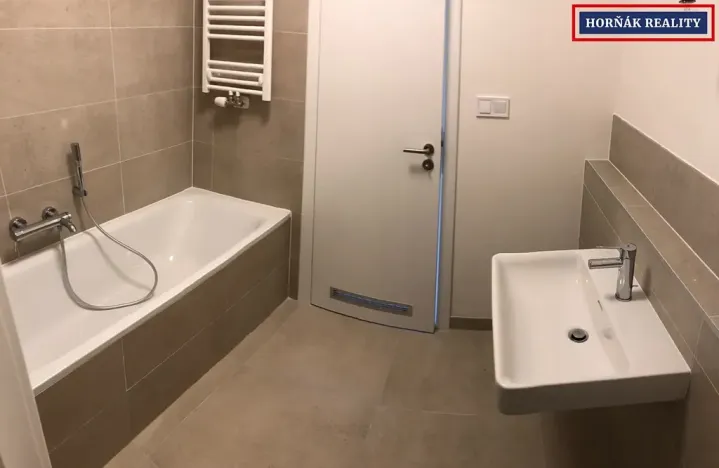 Pronájem bytu 2+kk, Brno, Střední, 48 m2