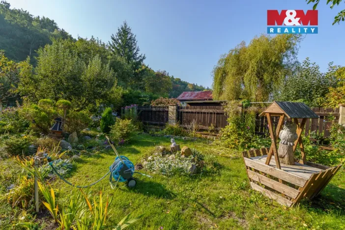 Pronájem zahrady, Karlovy Vary, Šumavská, 459 m2