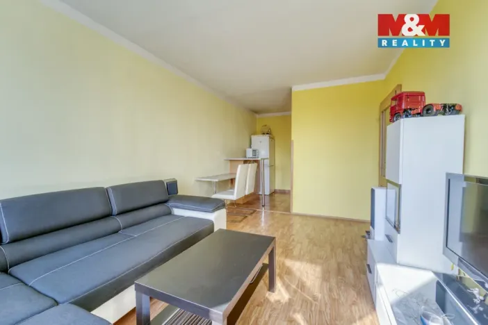 Prodej bytu 2+kk, Žebrák, Sídliště, 39 m2