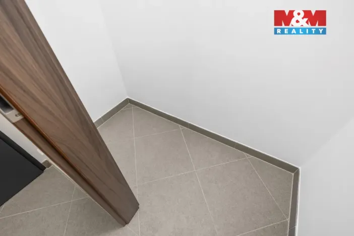 Prodej bytu 1+kk, Praha - Ruzyně, Stočesova, 26 m2