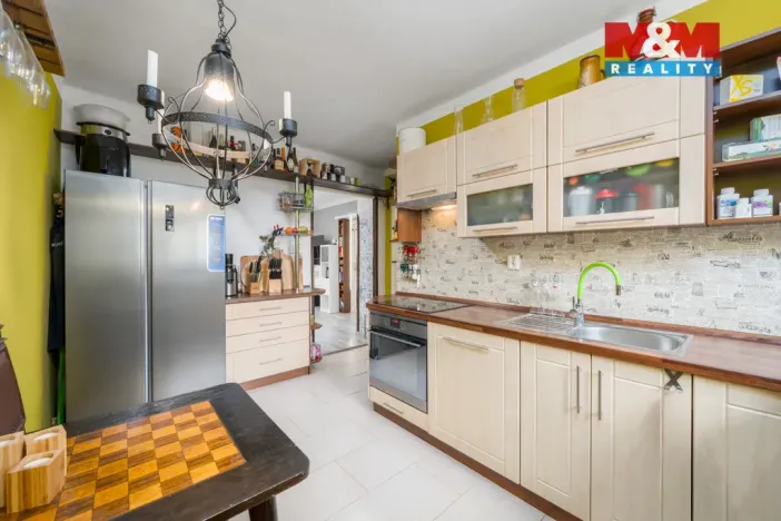 Prodej bytu 2+1, Teplice, Svojsíkova, 56 m2