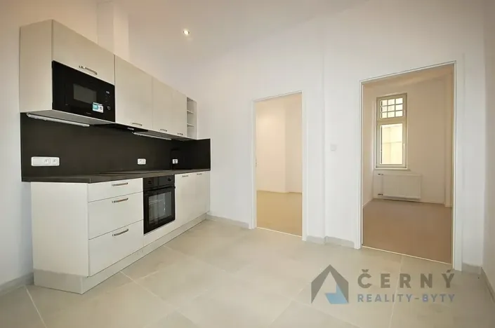 Prodej bytu 2+1, Liberec, Liliová, 149 m2