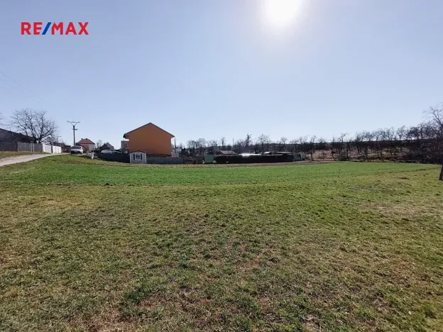 Prodej pozemku pro bydlení, Prace, 842 m2