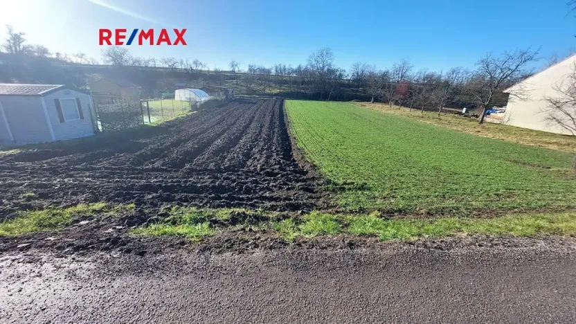 Prodej pozemku pro bydlení, Prace, 842 m2