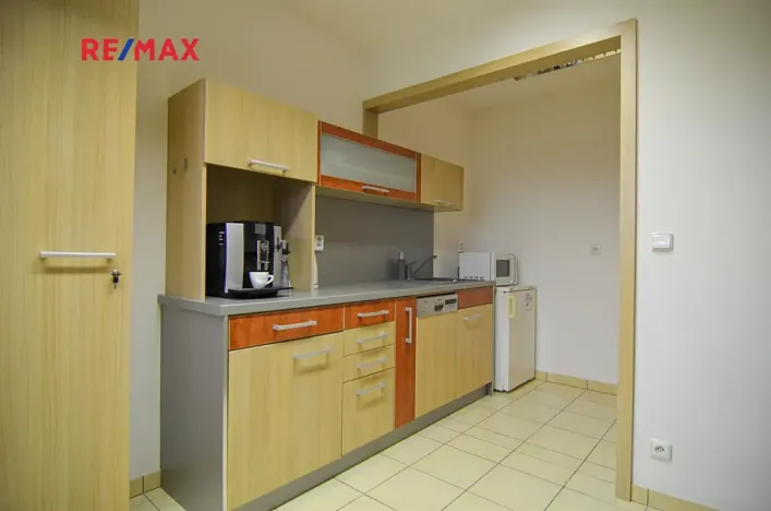 Prodej kanceláře, Břeclav, Slovácká, 192 m2