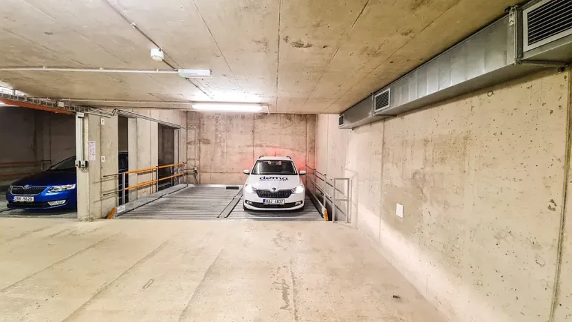 Prodej garážového stání, Brno, Táborská, 15 m2