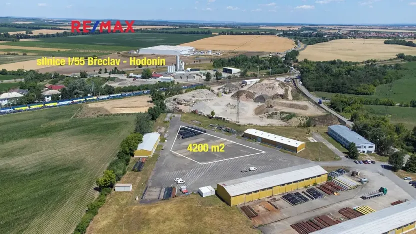 Pronájem komerčního pozemku, Břeclav, 4200 m2