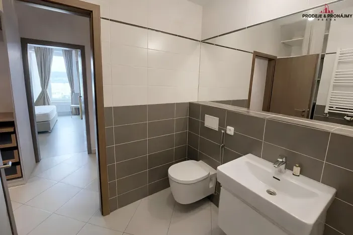 Pronájem bytu 2+kk, Praha - Vysočany, Pod Harfou, 55 m2