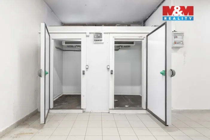 Prodej obchodního prostoru, Frýdek-Místek - Frýdek, Dobrovského, 1150 m2