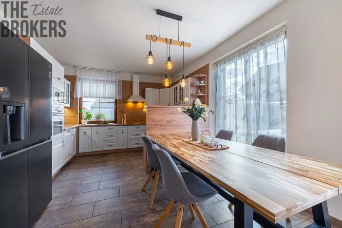 Prodej rodinného domu, Kovanice, 201 m2