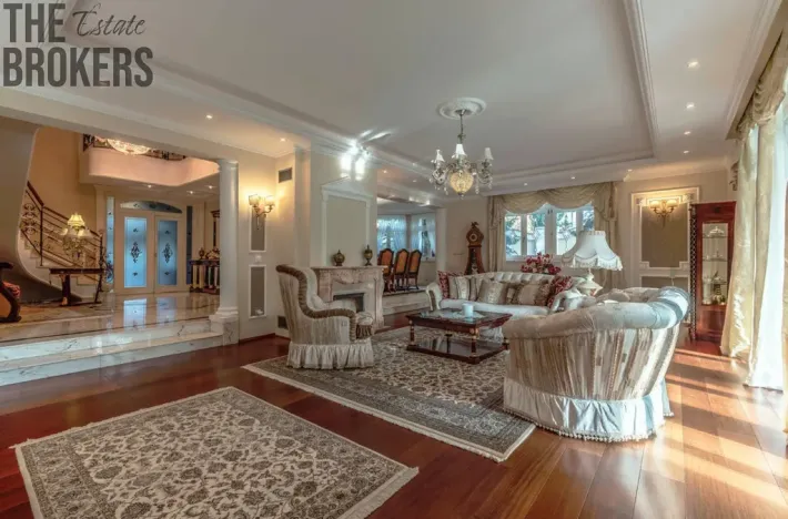 Prodej rodinného domu, Praha - Dolní Měcholupy, U přejezdu, 359 m2