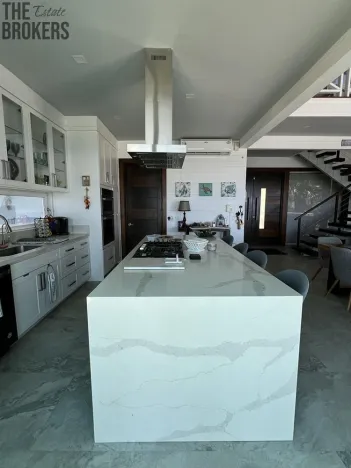 Prodej rodinného domu, Coxen Hole, Roatán, Honduras, 371 m2