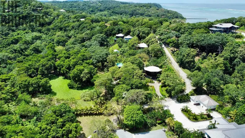 Prodej pozemku, Coxen Hole, Roatán, Honduras, 2090 m2