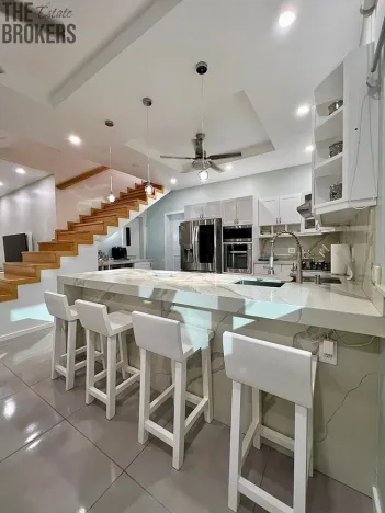 Prodej rodinného domu, Coxen Hole, Roatán, Honduras, 245 m2