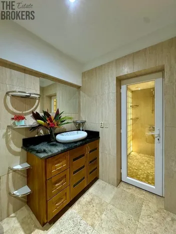 Prodej rodinného domu, Coxen Hole, Roatán, Honduras, 668 m2