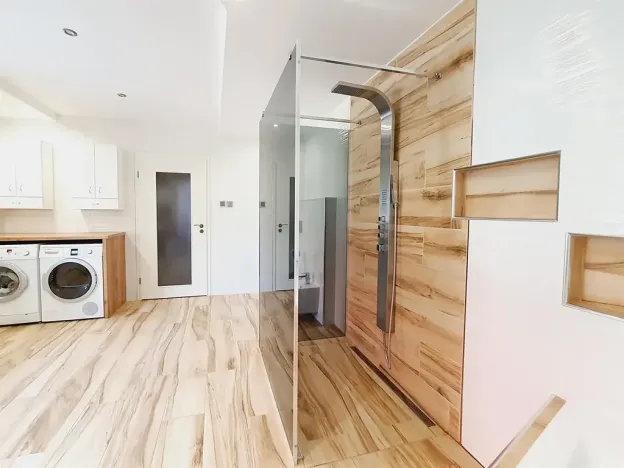 Prodej rodinného domu, Hora Svatého Šebestiána, 250 m2