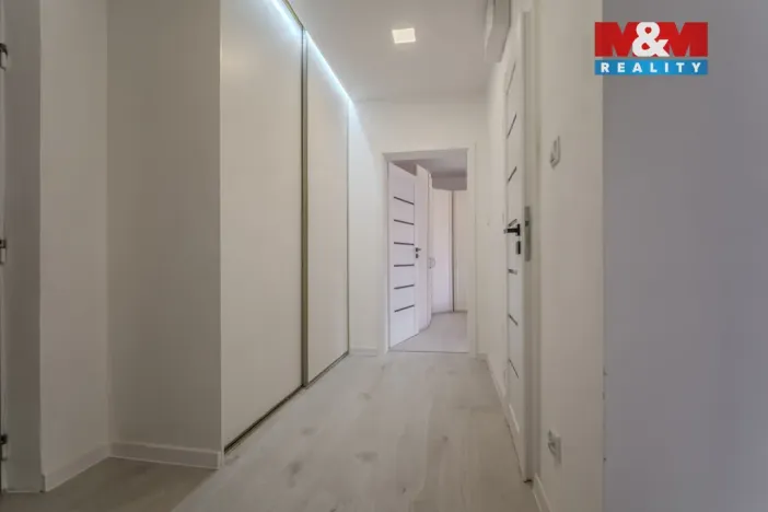 Prodej bytu 2+1, Karviná - Ráj, Kosmonautů, 54 m2