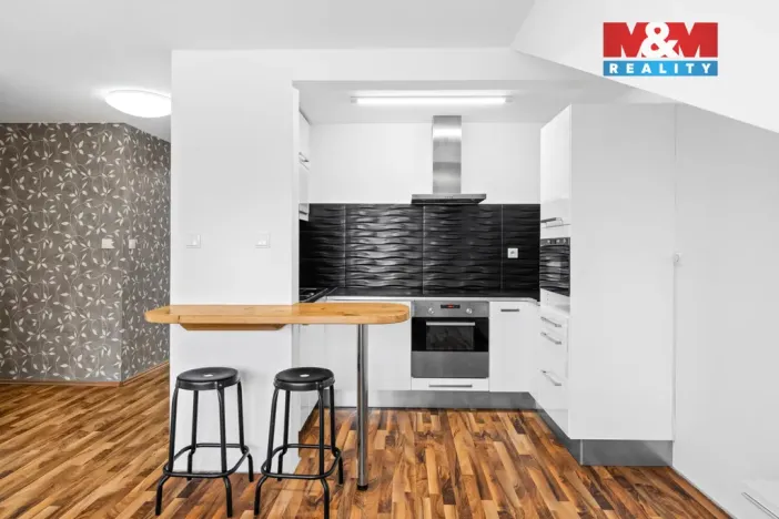 Pronájem bytu 2+kk, Praha - Bohnice, Bohnická, 84 m2