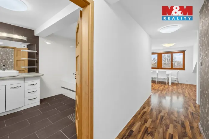 Pronájem bytu 2+kk, Praha - Bohnice, Bohnická, 84 m2