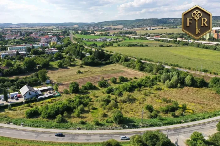 Prodej pozemku, Ostopovice, B. Němcové, 1466 m2