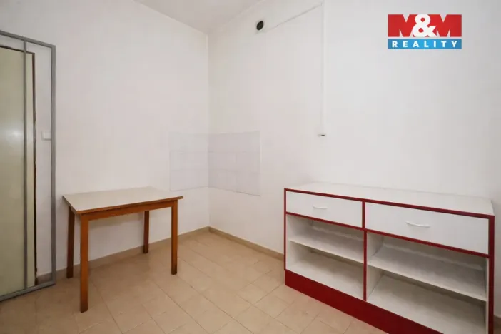 Prodej obchodního prostoru, Havlíčkův Brod, Žižkova, 690 m2