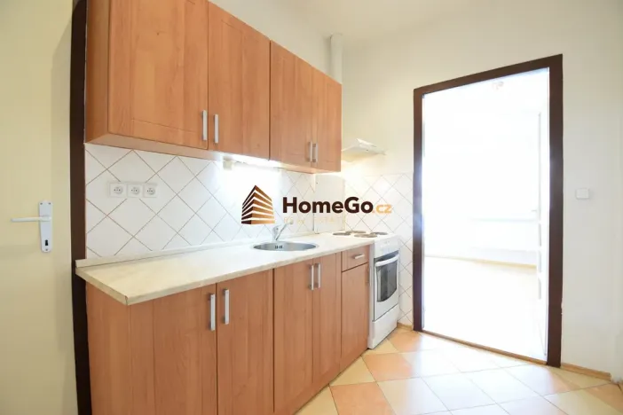 Pronájem bytu 1+kk, Praha - Nusle, Lounských, 49 m2