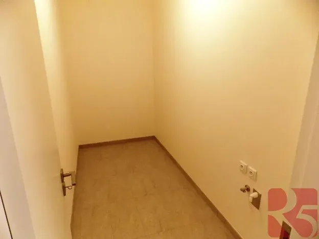 Pronájem bytu 3+kk, Praha - Karlín, U Mlýnského kanálu, 100 m2