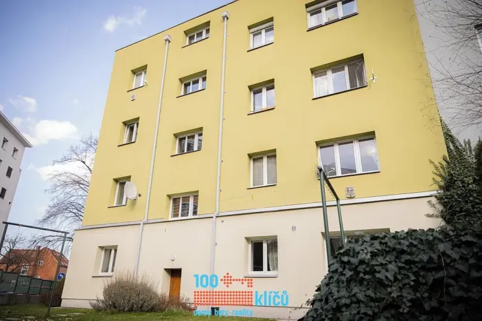 Pronájem bytu 2+1, Praha - Střešovice, Na Hubálce, 35 m2