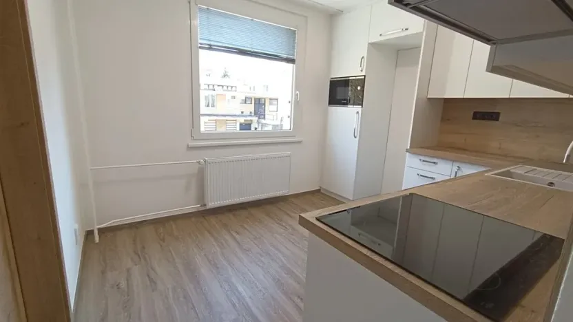 Pronájem bytu 3+1, Nové Město nad Metují, Nad Stadionem, 74 m2