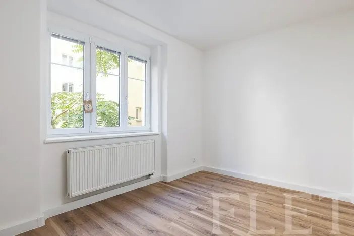 Prodej bytu 2+kk, Praha - Holešovice, U garáží, 44 m2