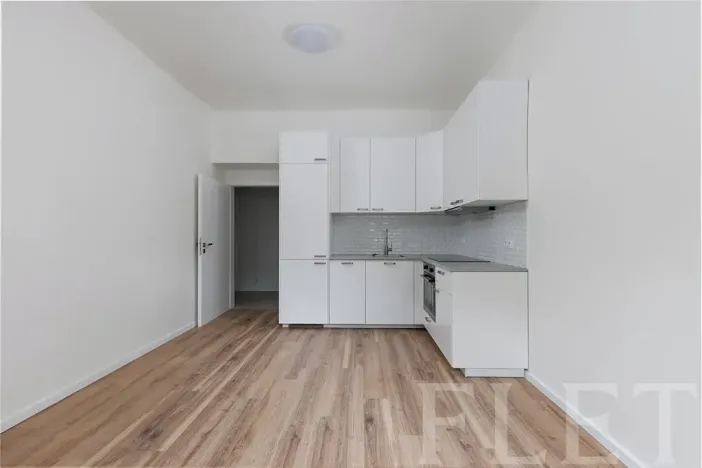 Prodej bytu 2+kk, Praha - Holešovice, Komunardů, 50 m2