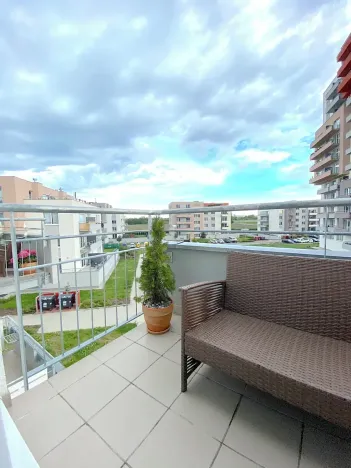 Pronájem bytu 2+kk, Praha - Letňany, Hlučkova, 58 m2