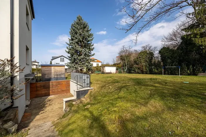 Prodej bytu 2+kk, Praha - Lhotka, K Novému dvoru, 64 m2