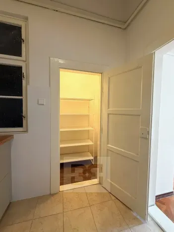 Pronájem bytu 2+1, Praha - Holešovice, 52 m2