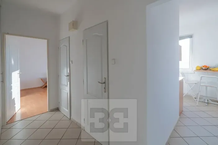 Pronájem bytu 2+1, Praha - Vokovice, Syrská, 52 m2