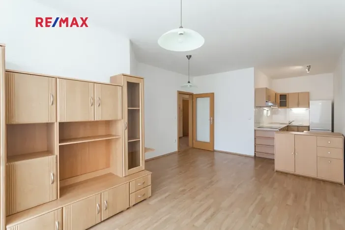 Pronájem bytu 2+kk, Praha - Strašnice, Názovská, 52 m2