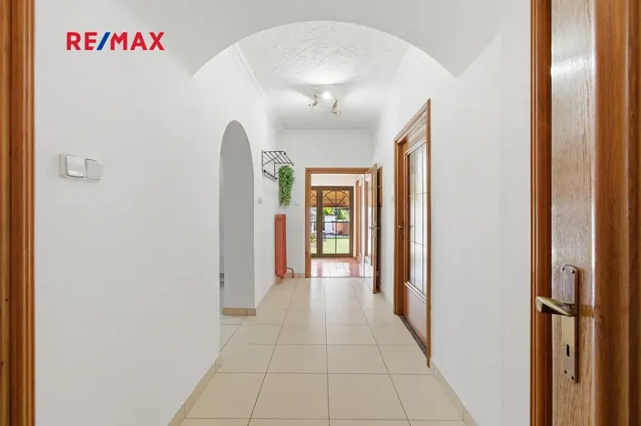 Prodej rodinného domu, Břasy, 298 m2