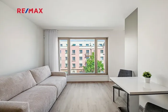 Pronájem bytu 1+kk, Praha - Žižkov, Malešická, 36 m2
