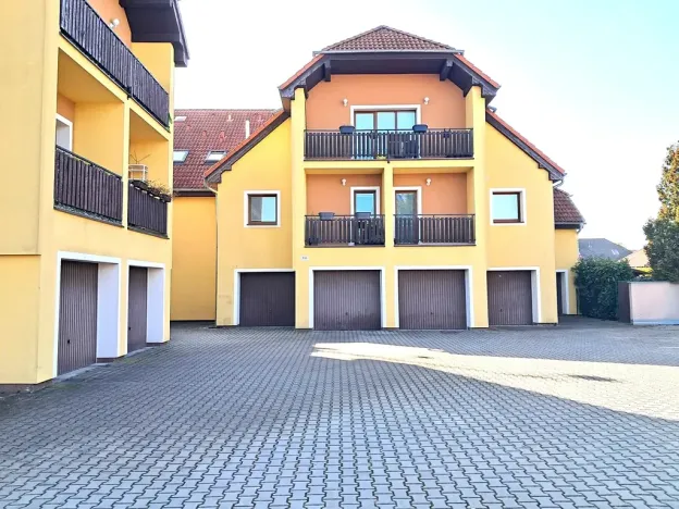 Pronájem bytu 2+kk, Jesenice, Za Rybníkem, 56 m2